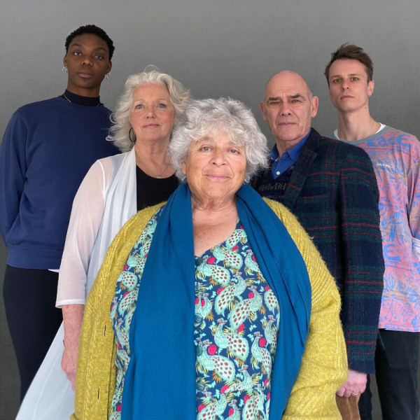 Selina Jones, Louise Jameson,  Miriam Margolyes, Peter Guinness, George Naylor  © Barnaby Edwards