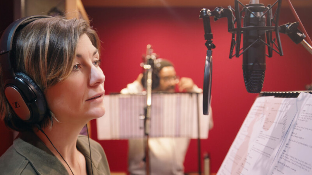 Jodie Whittaker and Kevin Mathurin
